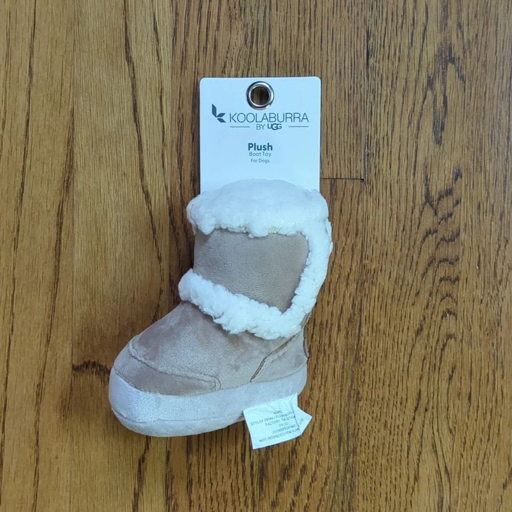 NWT Set Of 3 Ugg Faux Shoe Dog Toys Koolaburra Ugg Boots And Sandal Dog Toy